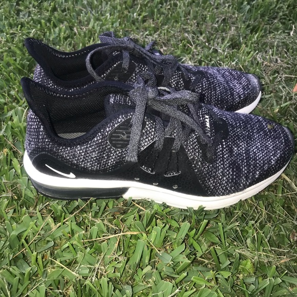 Nike Air max shoes black and white - Picture 6 of 6